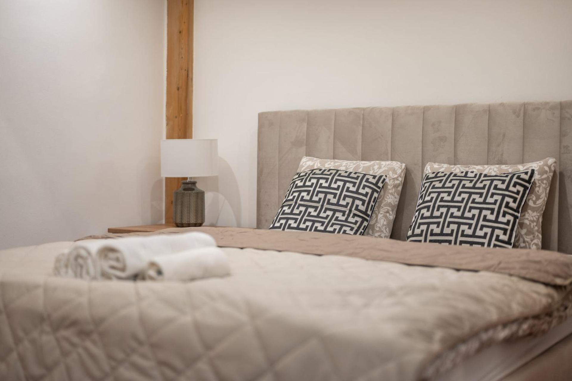 בודפשט Deluxe And Cozy City Center Suite For 8Ppl מראה חיצוני תמונה