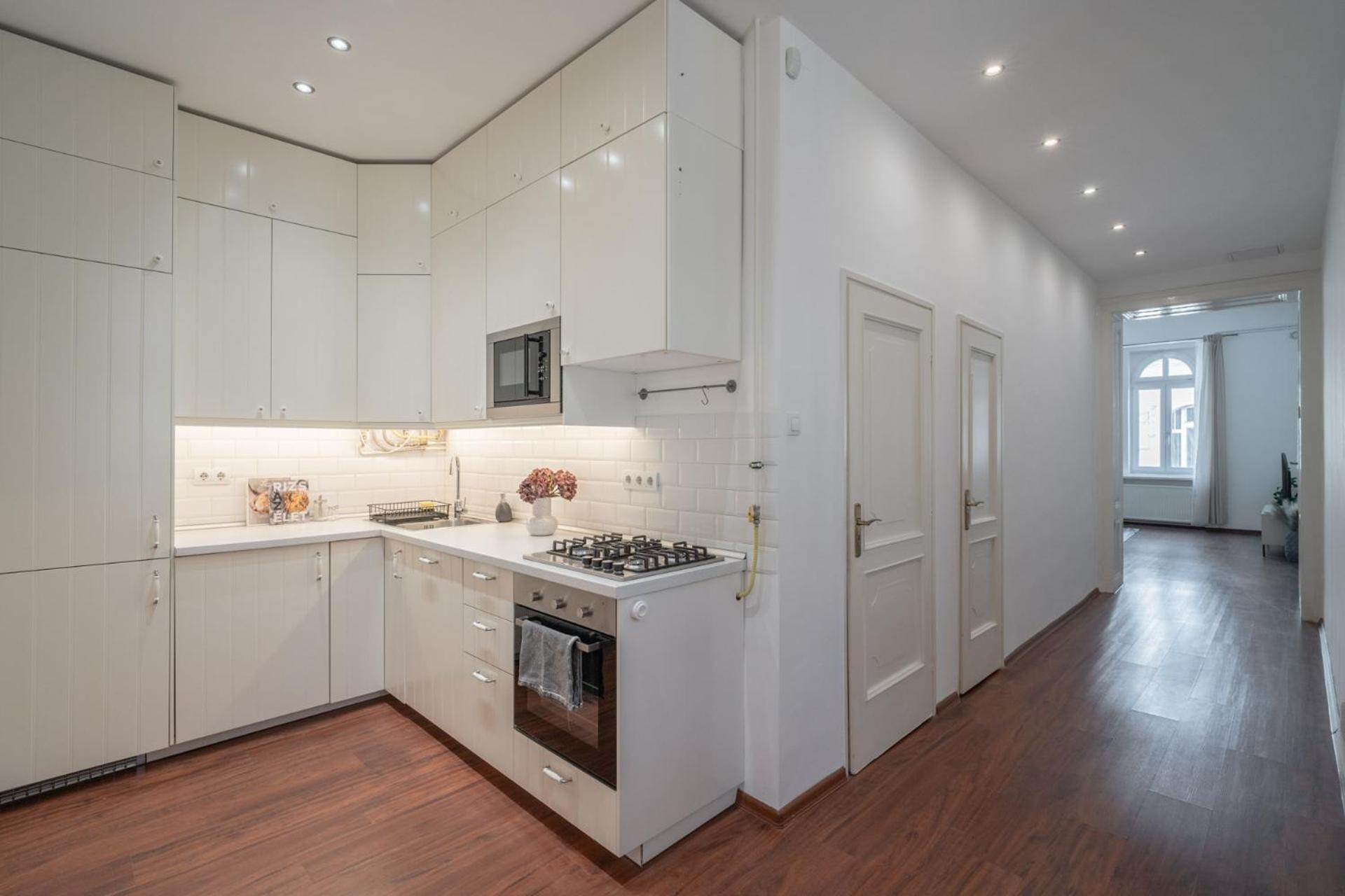 בודפשט Deluxe And Cozy City Center Suite For 8Ppl מראה חיצוני תמונה