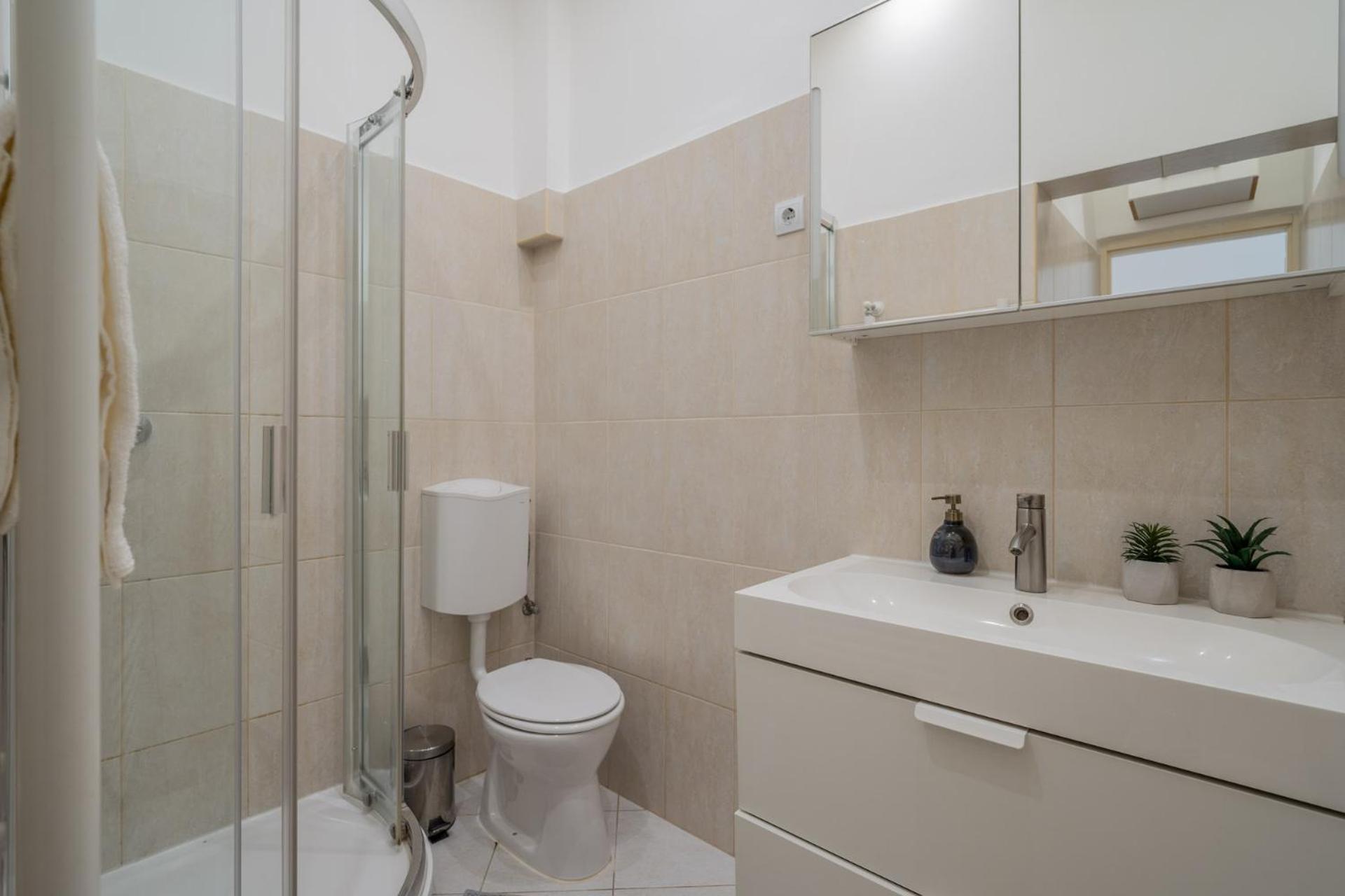 בודפשט Deluxe And Cozy City Center Suite For 8Ppl מראה חיצוני תמונה
